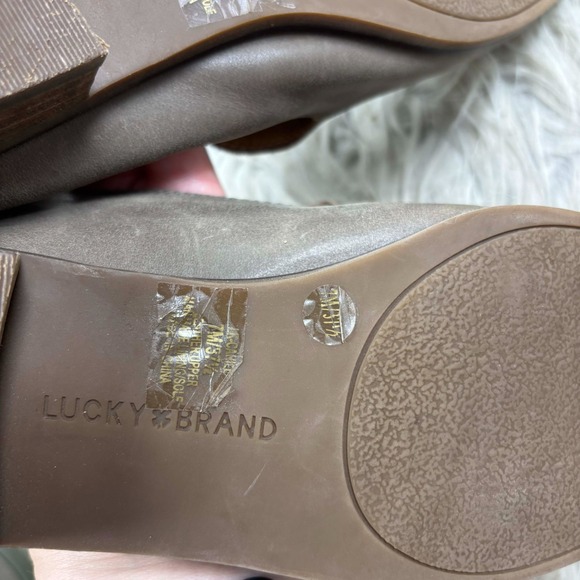 Lucky Brand Women's 7 Gray Soft Leather Loafer Flats Preppy Academia Office - Picture 7 of 7